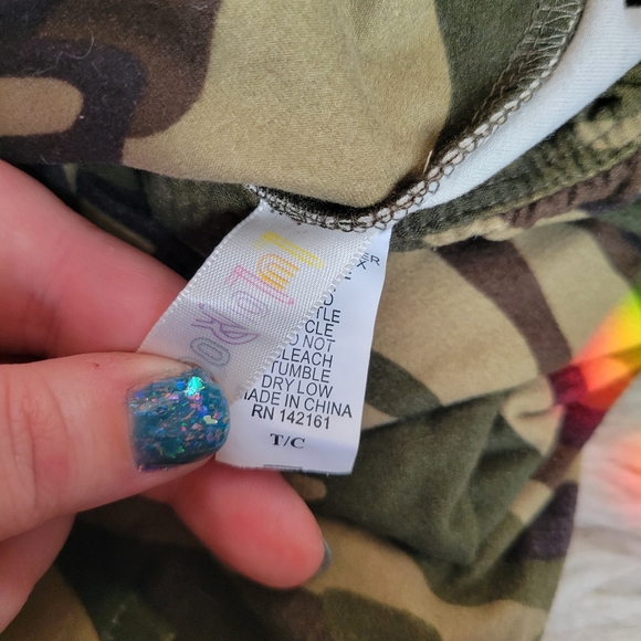 Used Lularoe Leggings Arrows and Camo - Picture 3 of 3